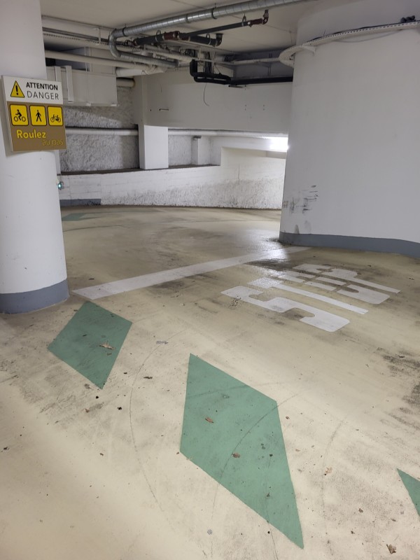 nettoyage d un parking sous terrain à l autolaveuse à Lyon