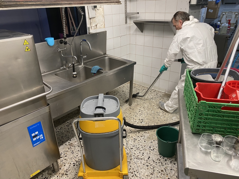 Lavage de sol de cuisine à Fontaine sur Saone