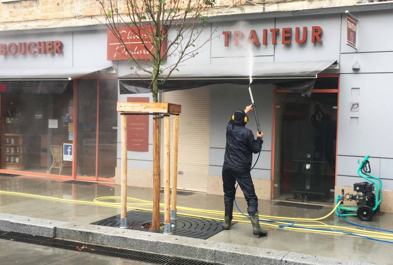 Entretien de vitrines de commerce à Lyon