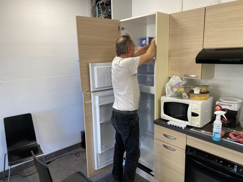 Nettoyage et désinfection de frigo à Lyon