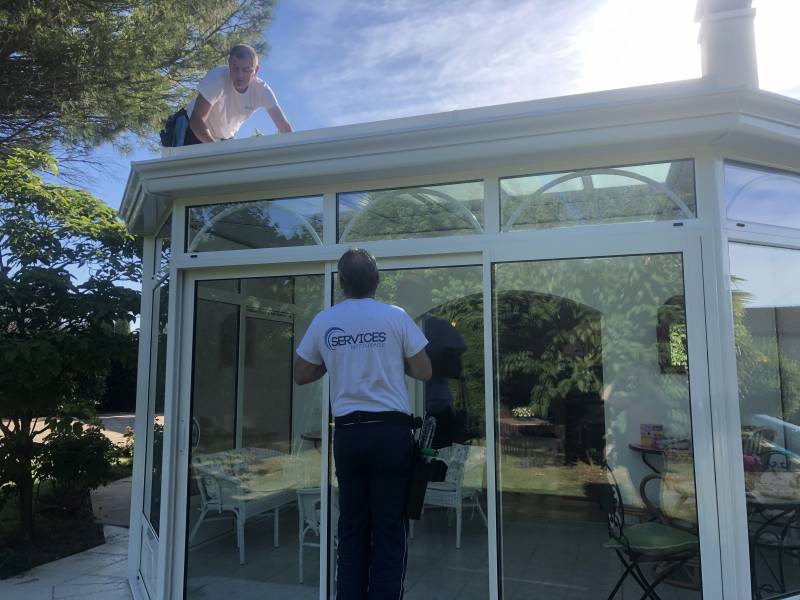 Laveur de vitres et portes fenetres en Rhône-Alpes
