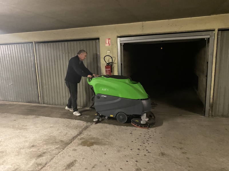 nettoyage de sol avec autolaveuse à Lyon