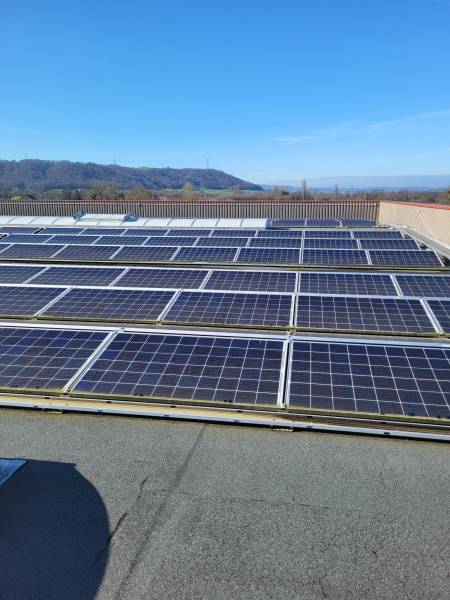 SNGA réalise le nettoyage de vos panneaux solaires dans la région lyonnaise