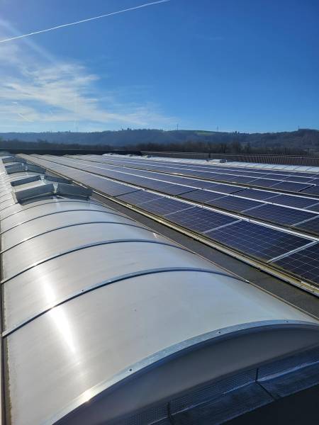 SNGA réalise le nettoyage de vos panneaux solaires dans la région lyonnaise