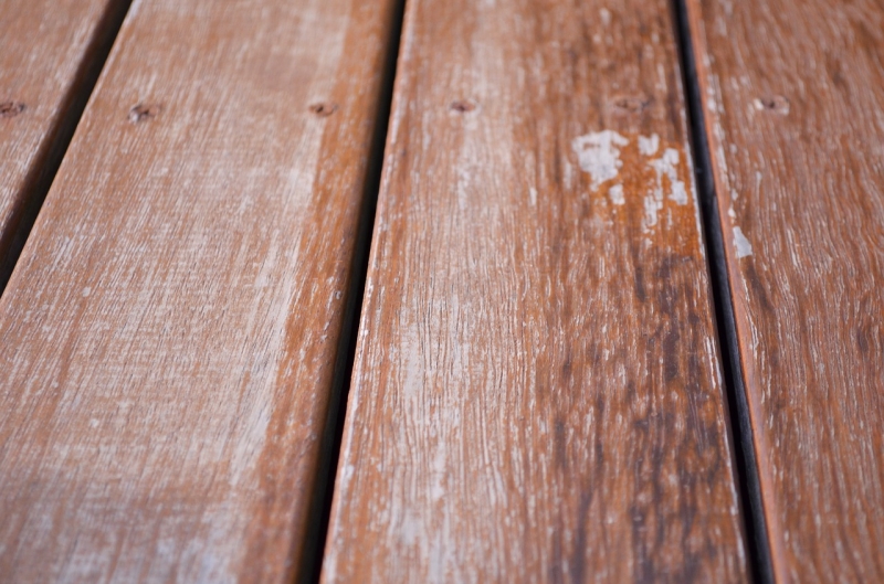 Service de lavage de terrasse en bois en Rhone Alpes