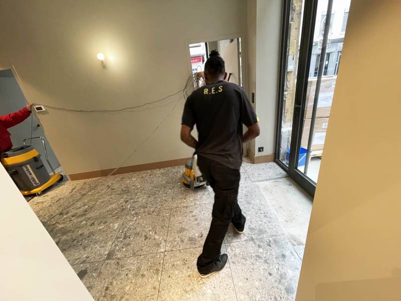 nettoyage de fin de chantier pour commerce lyon et rhone