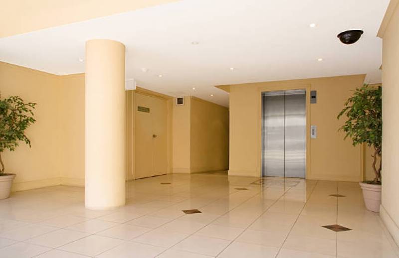 Entretiens de copropriétés avec nettoyage des parties communes intérieur et extérieur,palliers, escaliers, ascenseur, poubelles, caves, local a velos, parkings à Saint Etienne